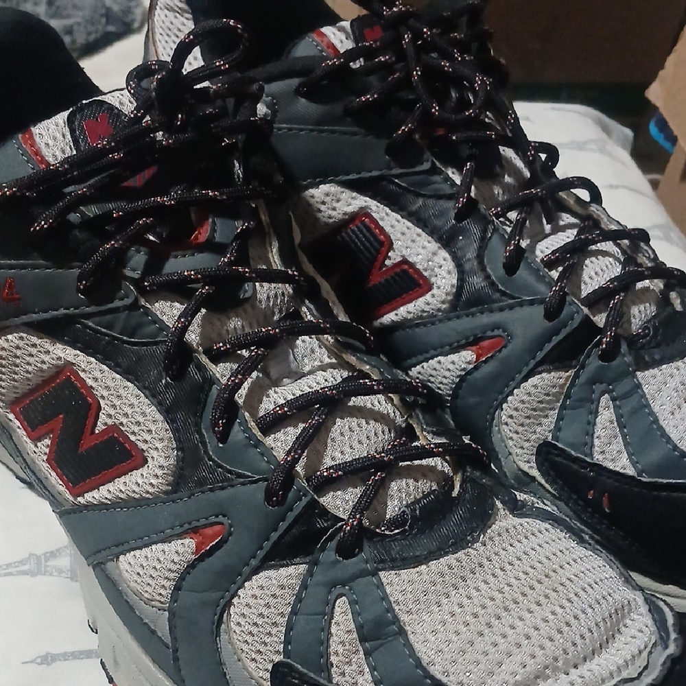 New Balance 474 Men's Athletic Shoes - Gray and Red